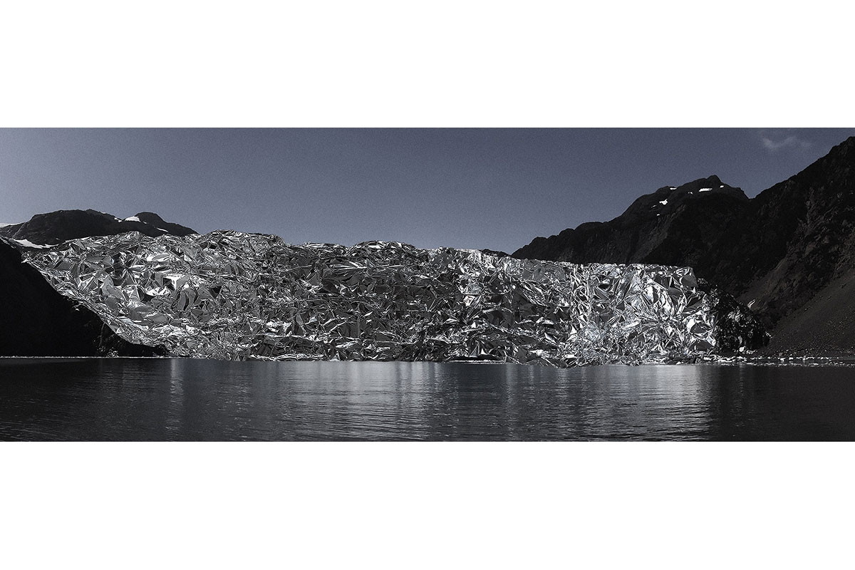 image Michel​​ Comte,​ ​light​​​ (2017), A​​ ialik​​ Glacier