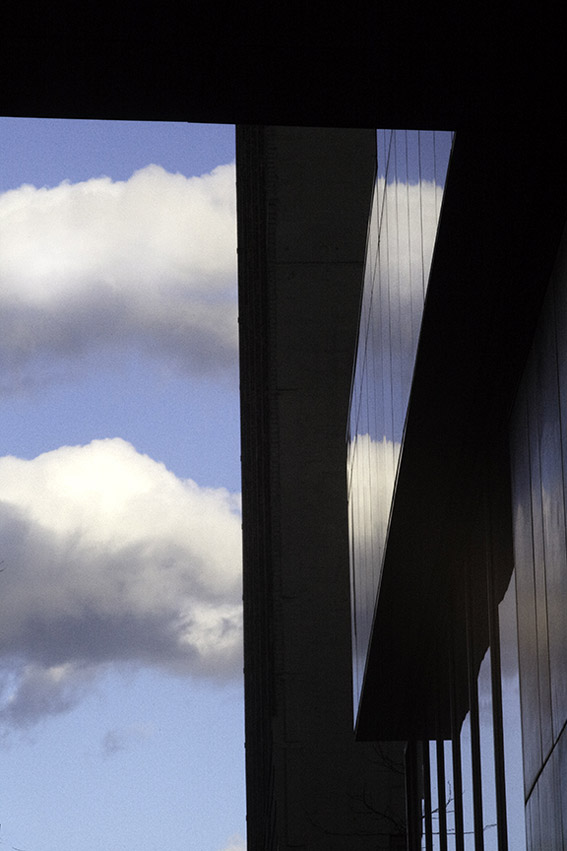 image Vertical-Horizon_Soho-Hotel