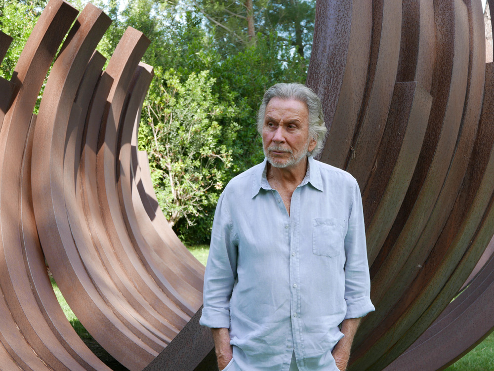 image The Venet Foundation - Bernar Venet - Credit photo : Etienne Revault