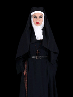 image Smoking-Nun---Olga-Kent---Cécile-Plaisance-ld