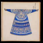 Thumbnail of http://Anonyme,%20dessin%20d’une%20robe%20d’été%20impériale%20tiré%20du%20Huangchao%20liqi%20tushi%20[Illustrations%20des%20règles%20d’usage%20pour%20l’équipement%20cérémonial%20de%20la%20présente%20dynastie],%20Chine,%20vers%201736-1795,%20encre%20sur%20soie,%2042,3%20×%2041,3%20cm,%20Londres,%20Victoria%20&%20Albert%20Museum,%20815-1896.%20©%20Victoria%20&%20Albert%20Museum,%20London