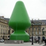 Thumbnail of http://Paul%20McCarthy%20-%20Tree%20-%20%20Place%20Vendôme