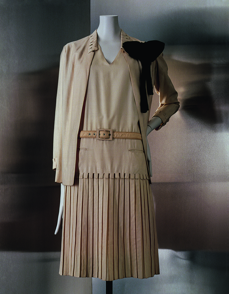 image 7. Ensemble robe et veste 1926