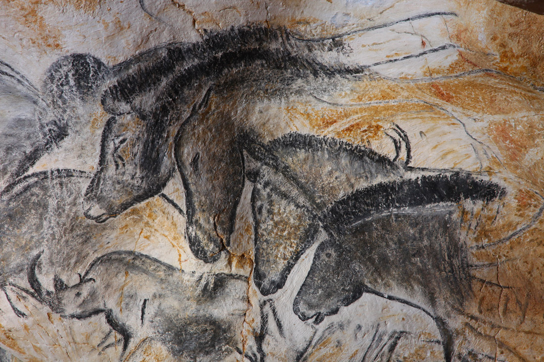 image Panneau-des-chevaux-detail©-Patrick-Aventurier---Grotte-Chauvet-2--Ardèche