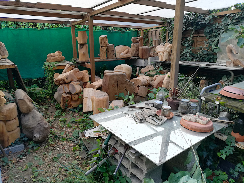 image Wang-Keping,-atelier-en-banlieue-parisienne,-©Harry-Kampianne