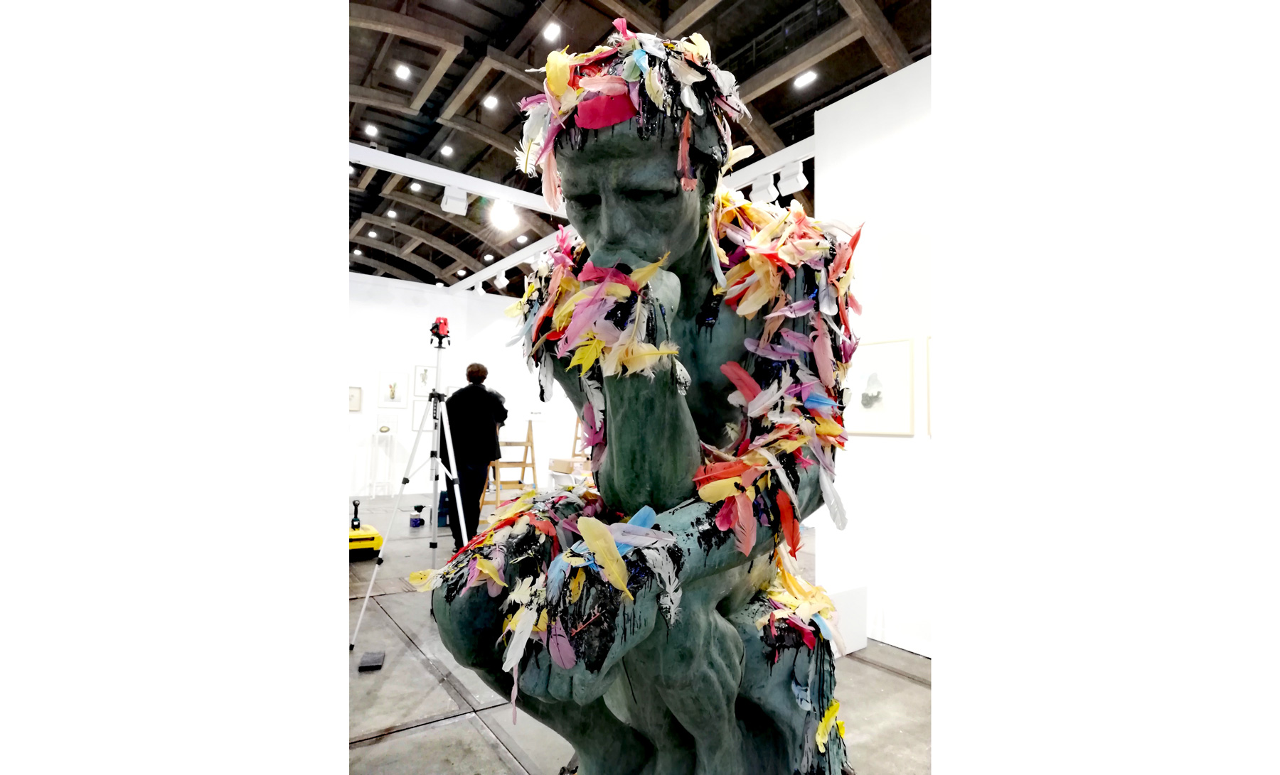 image Art-Brussels-2024-(5)-Installation-©Harry-Kampianne