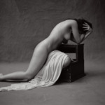 Thumbnail of http://Vincent%20Perez,%20Lamentation,%20©%20Vincent%20Perez,%202024,%20Ombres%20et%20lumières,%20Skira