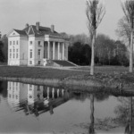 Thumbnail of http://Etienne%20Revault,%20Château%20de%20la%20Vacherie,%20Eure%20(27)%20Normandie%20©%20Etienne%20Revault